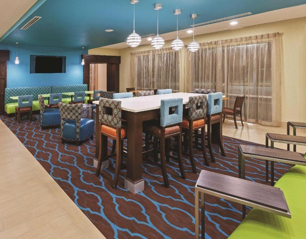 La Quinta By Wyndham Beeville Exterior foto
